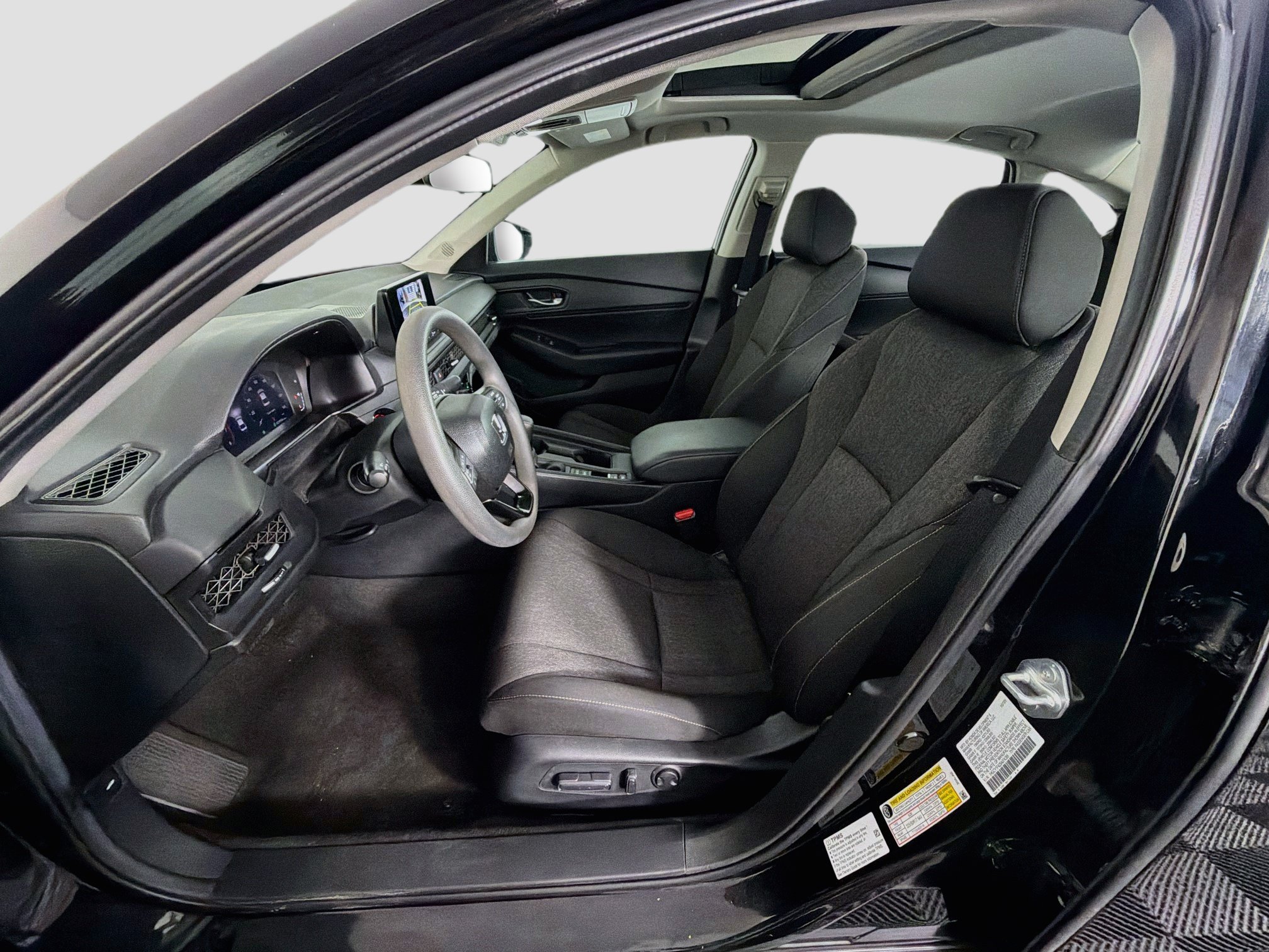 Used 2025 Honda Accord SE image 13