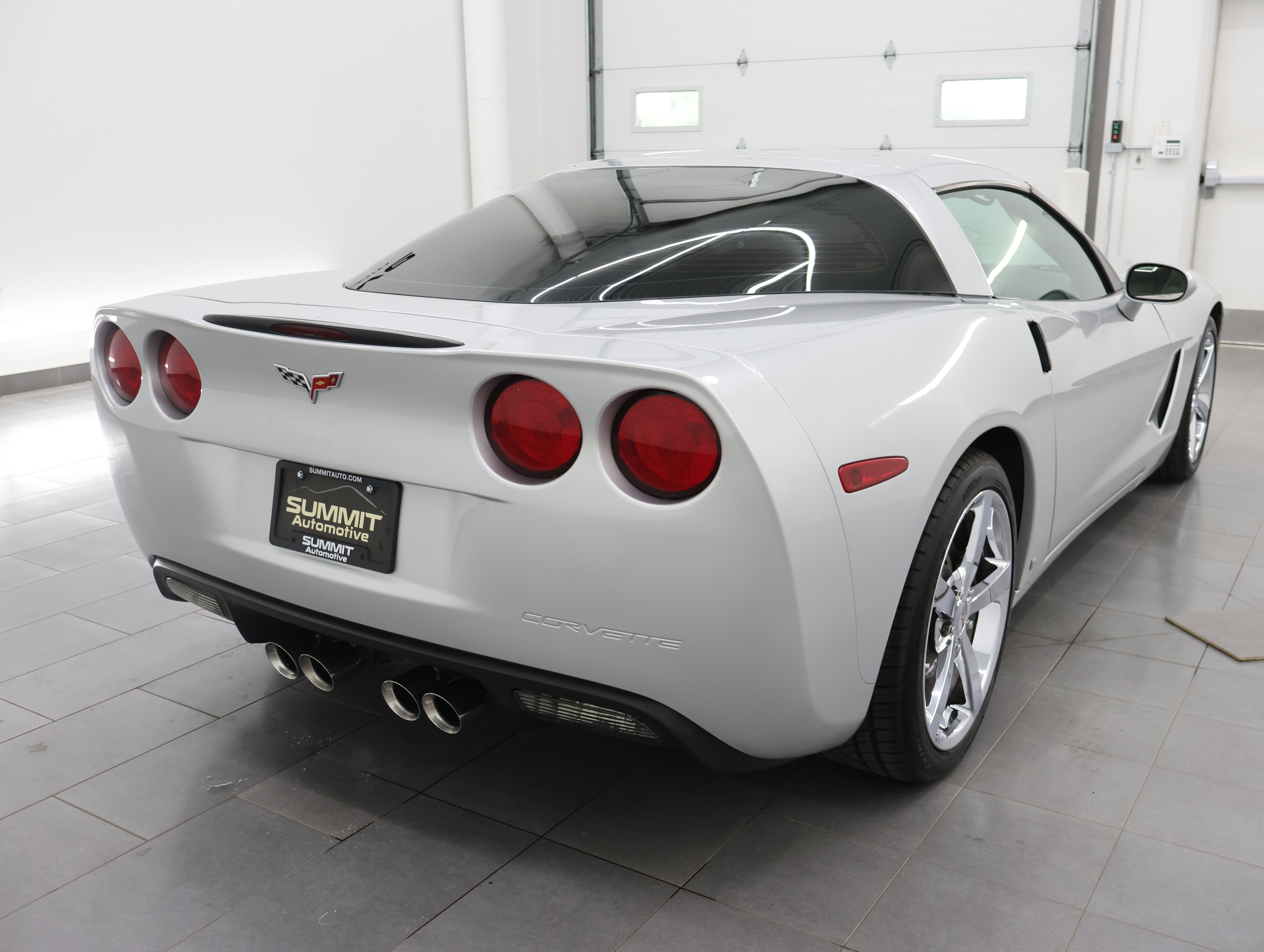 Used 2009 Chevrolet Corvette Coupe w/ Preferred Equipment Group RWD image 5