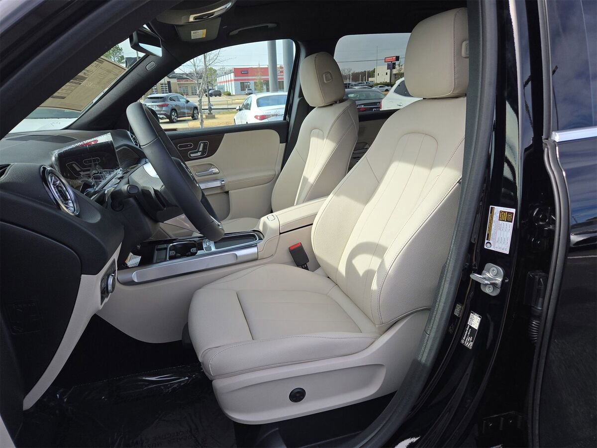 New 2026 Mercedes-Benz GLB 250 image 10