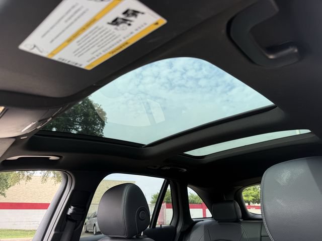 Used 2022 Mercedes-Benz GLC 300 4MATIC image 25