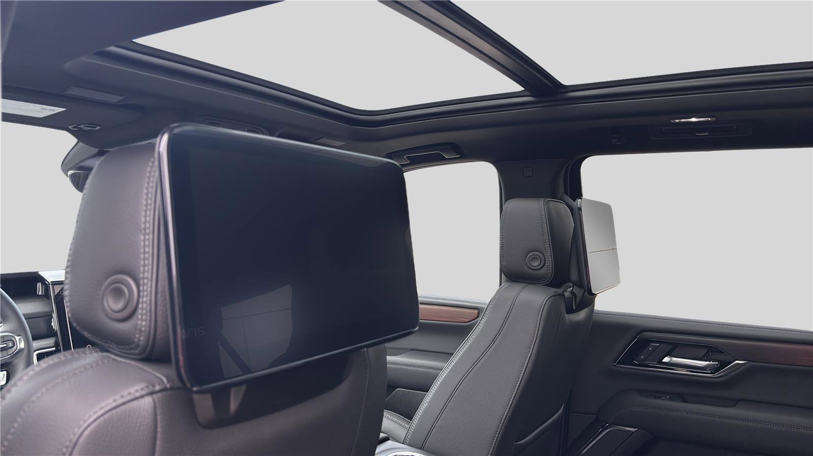 New 2026 GMC Yukon XL Denali w/ Denali Reserve Package image 18