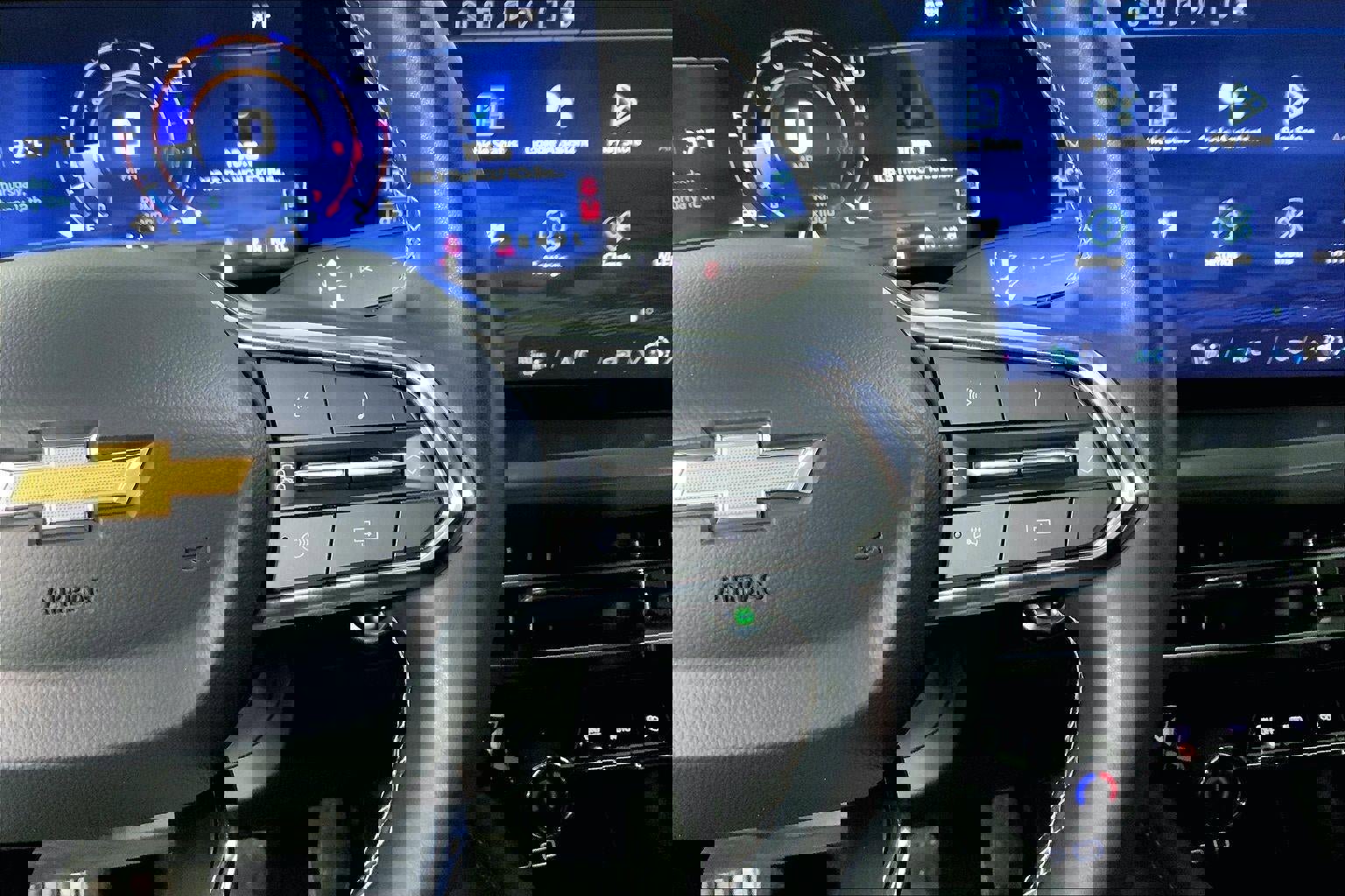 Used 2024 Chevrolet Traverse LT image 19