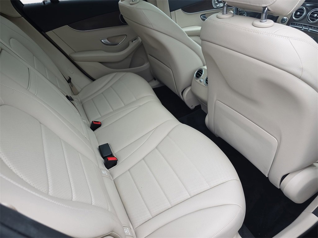 Used 2019 Mercedes-Benz GLC 300 4MATIC image 13