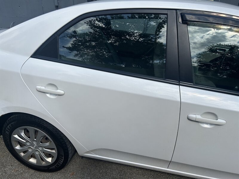 Used 2013 Kia Forte EX FWD image 22