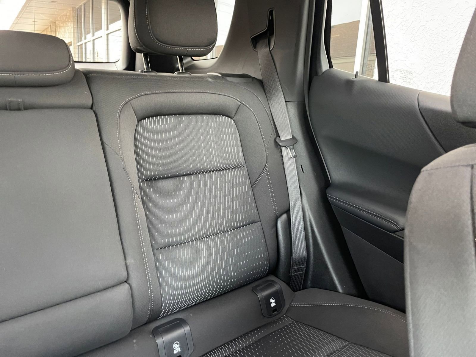 Used 2025 Chevrolet Equinox LT image 36