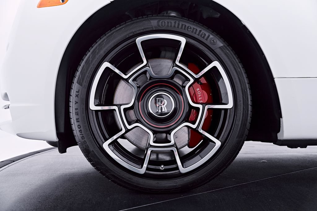 Used 2020 Rolls-Royce Dawn RWD image 3
