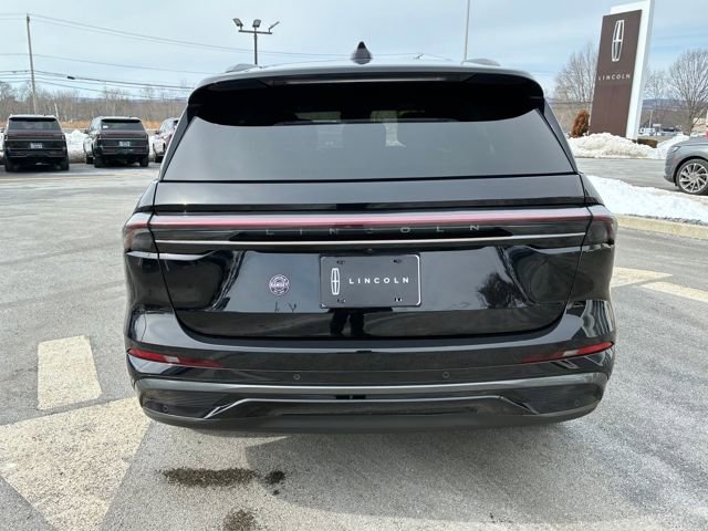 Used 2024 Lincoln Nautilus Reserve w/ Jet Appearance Package (87T) image 4