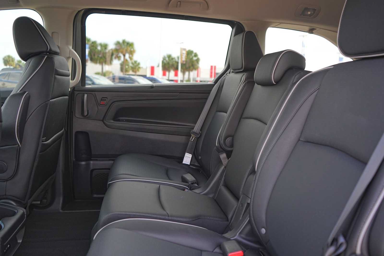Certified 2026 Honda Odyssey Elite image 14
