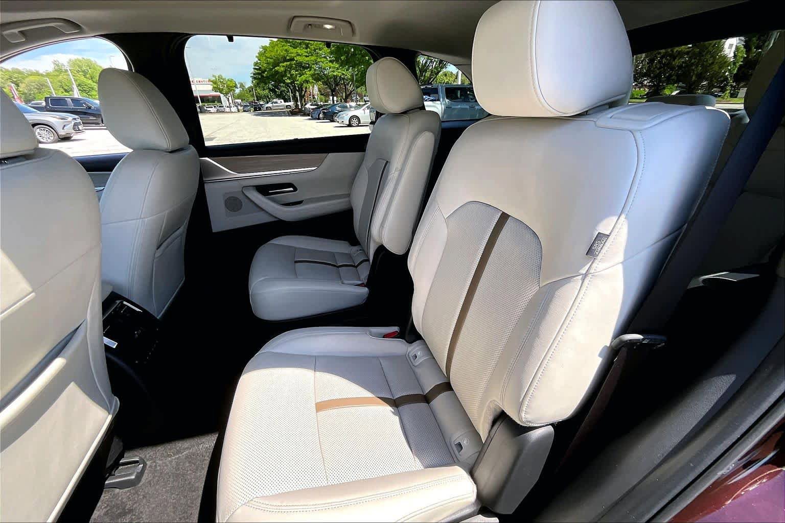 Used 2024 MAZDA CX-90 Plug-In Hybrid w/ Premium Plus AWD/4WD image 20