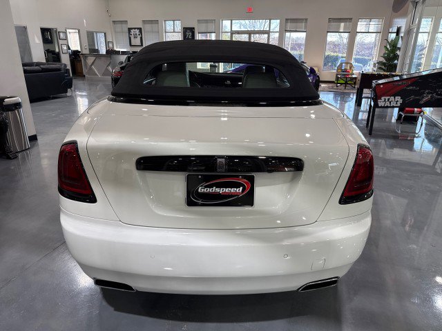 Used 2017 Rolls-Royce Dawn image 45