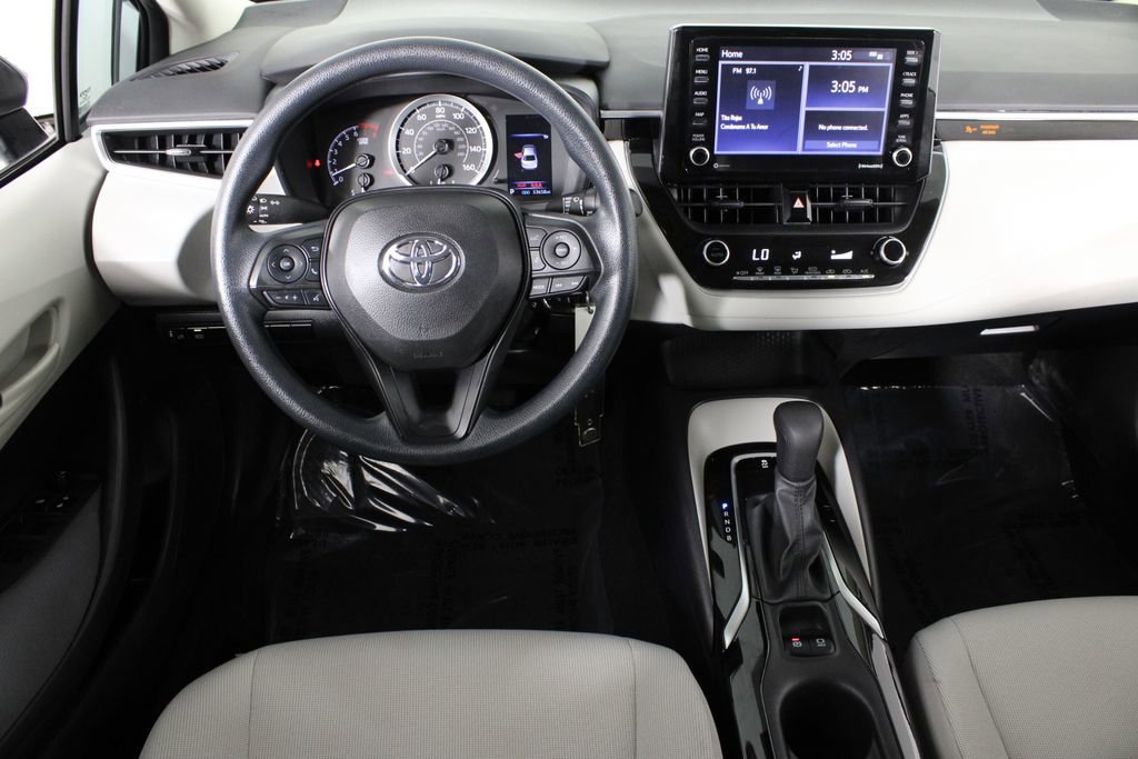 Used 2022 Toyota Corolla LE image 6