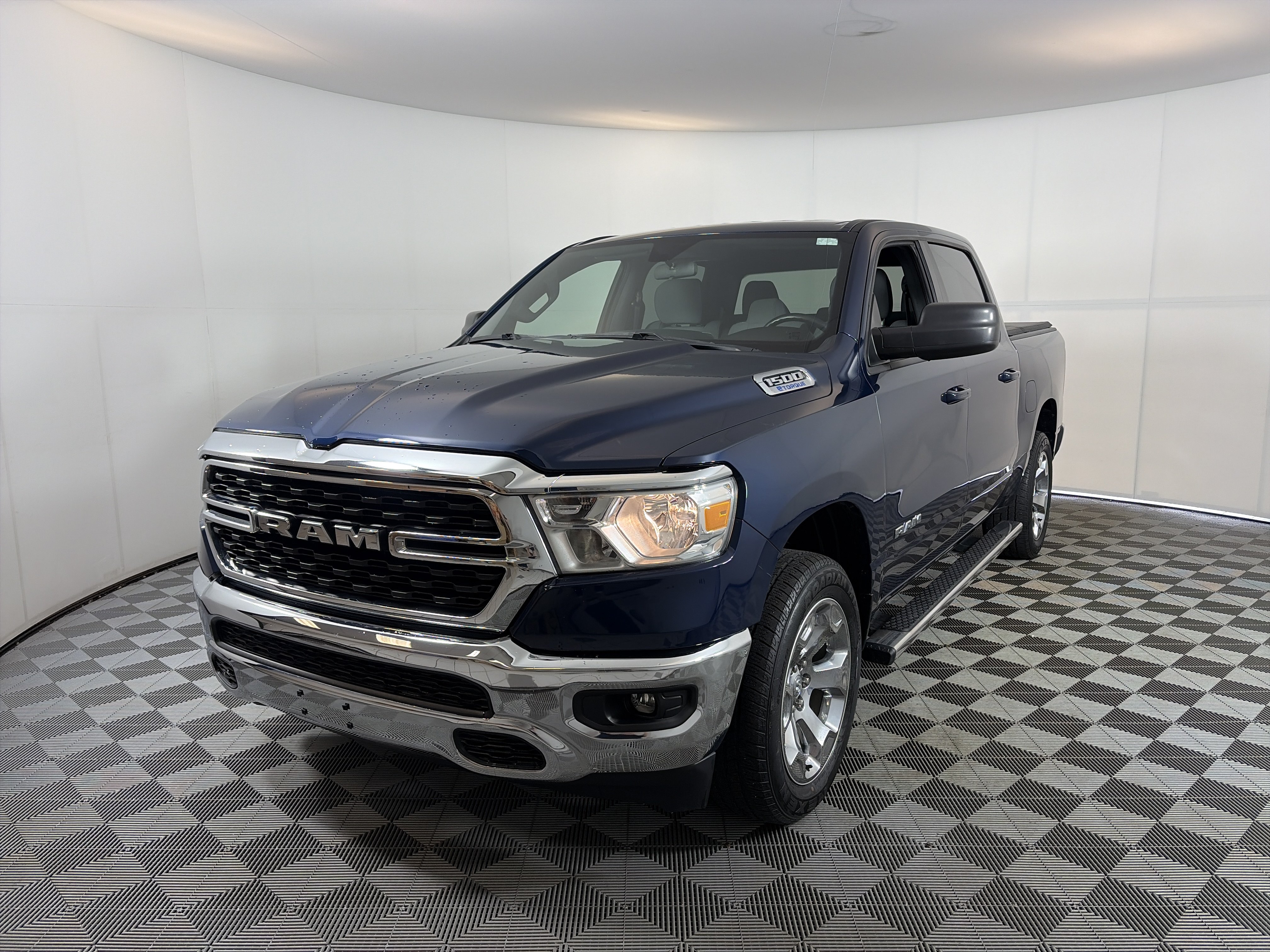 Used 2022 RAM 1500 Big Horn AWD/4WD image 2
