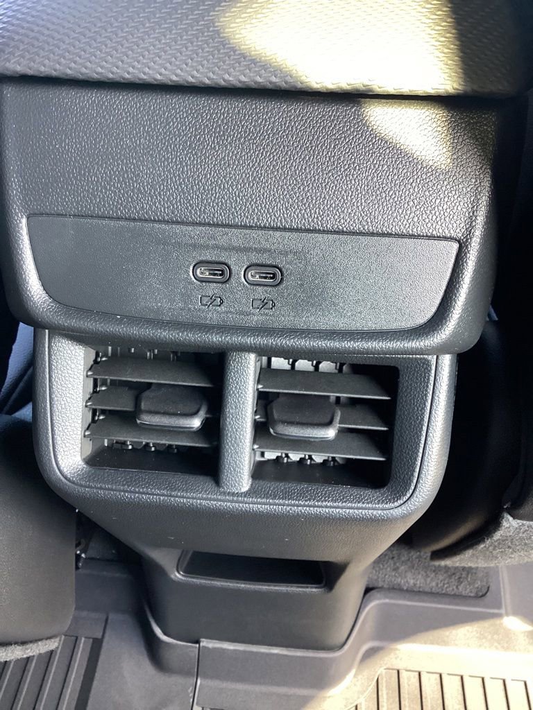 New 2026 Chevrolet Equinox LT w/ Convenience Package II image 32