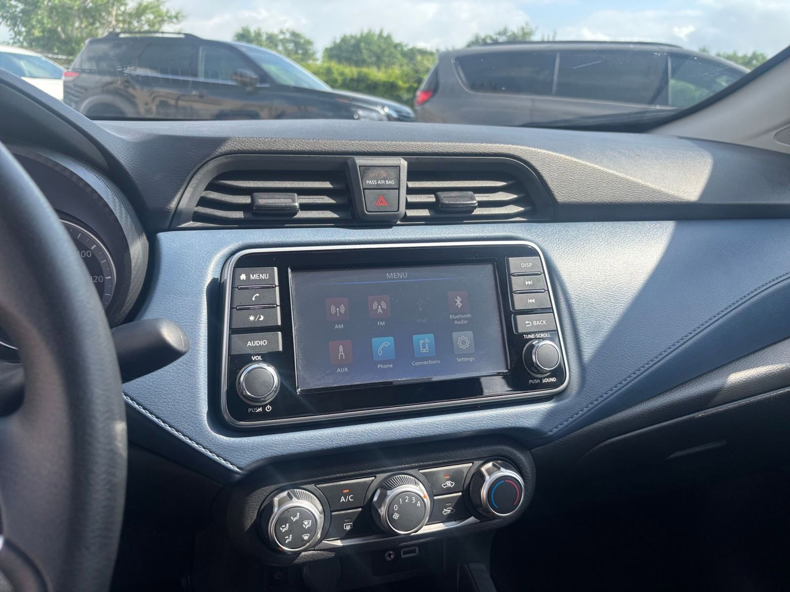 Used 2025 Nissan Versa SV image 20