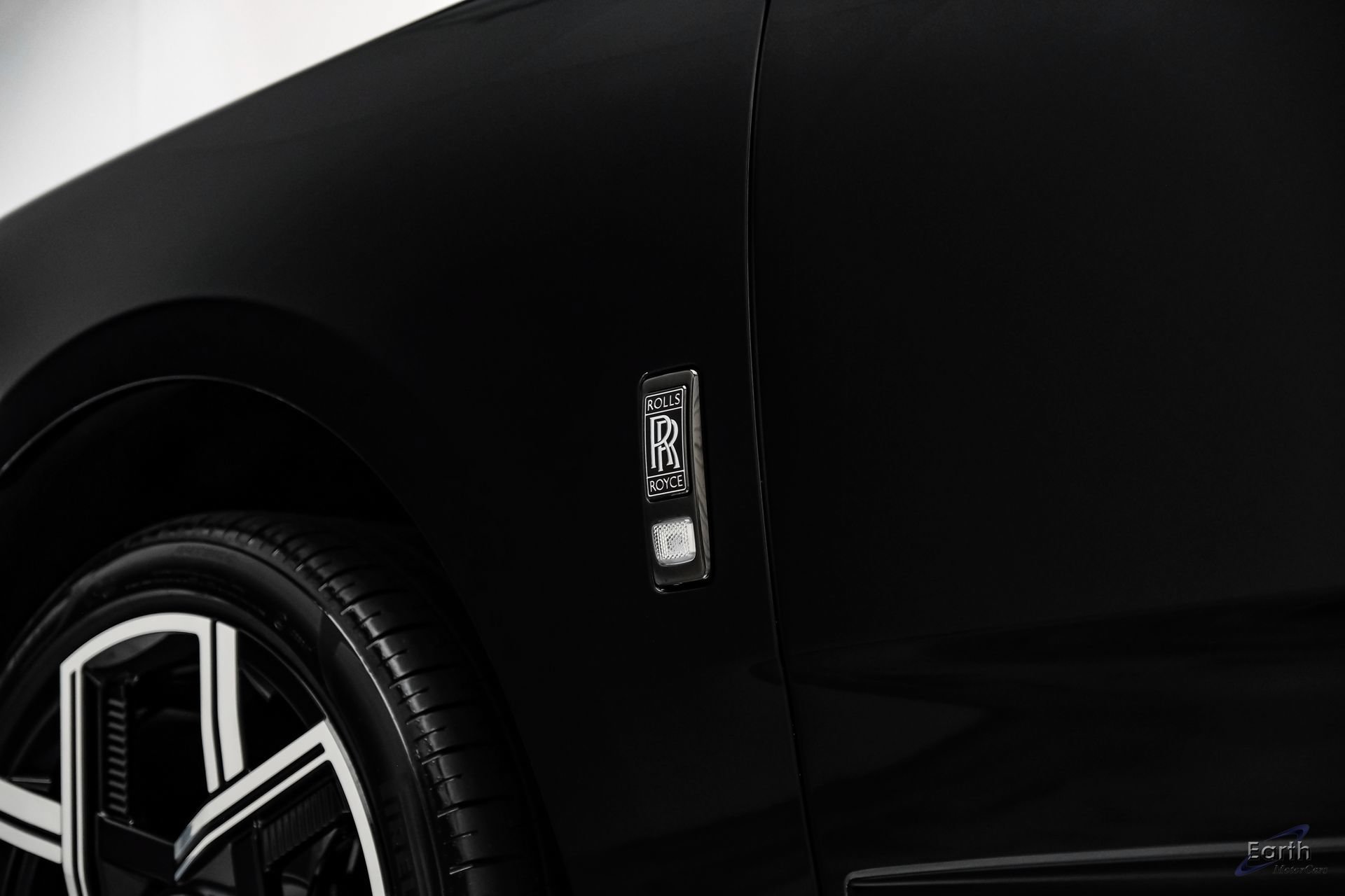 Used 2026 Rolls-Royce Cullinan Black Badge AWD/4WD image 38