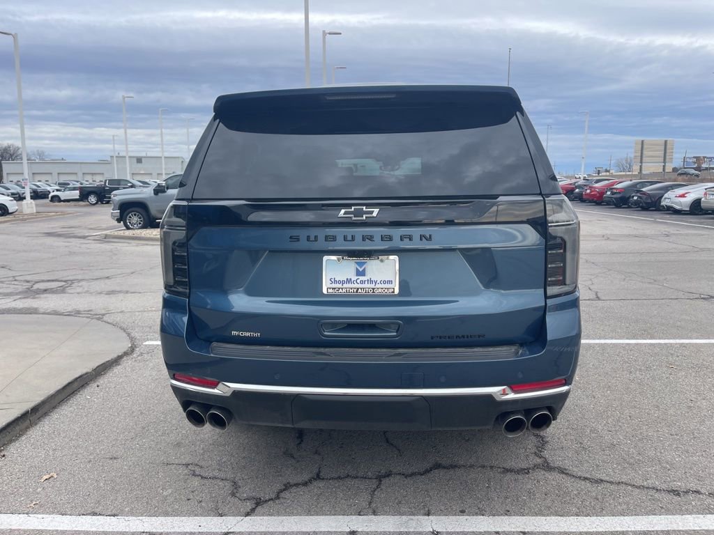 New 2025 Chevrolet Suburban Premier image 4