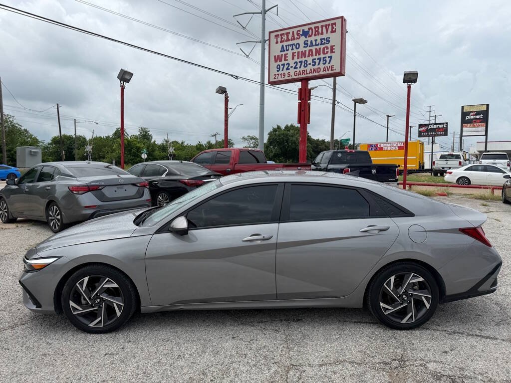 Used 2024 Hyundai Elantra Limited FWD image 4