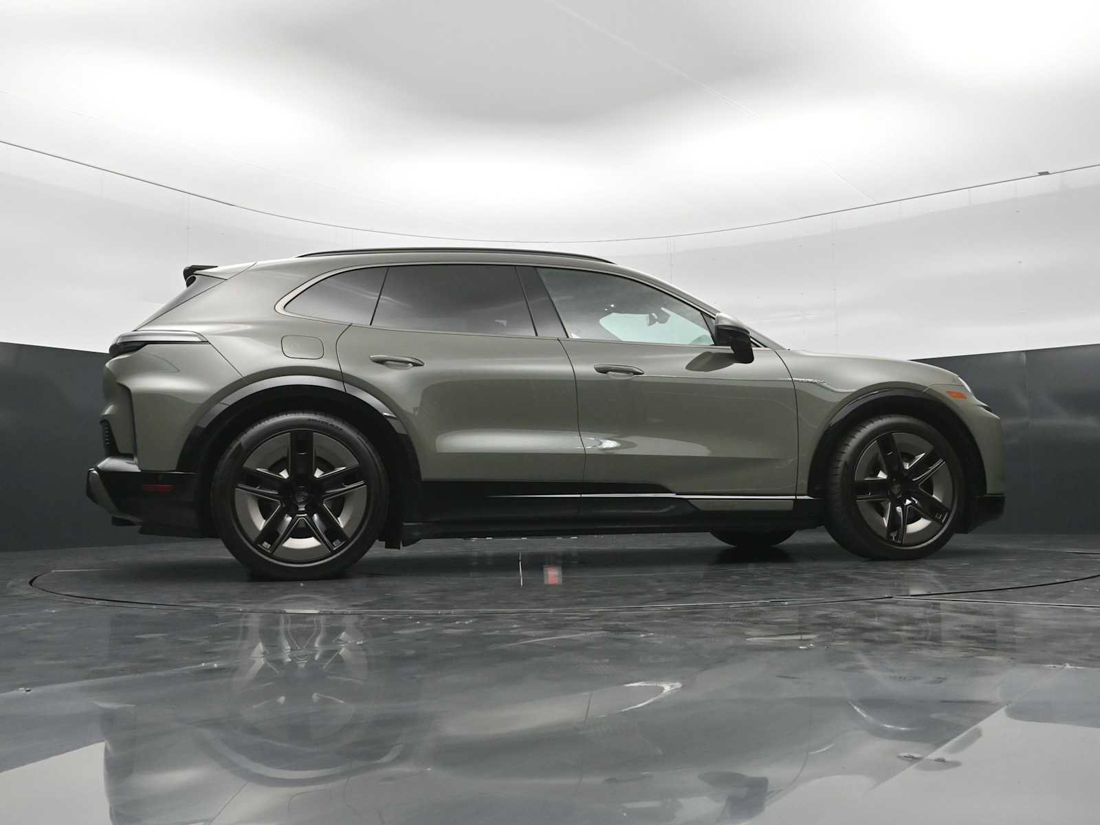 New 2026 Porsche Cayenne Turbo AWD/4WD image 50