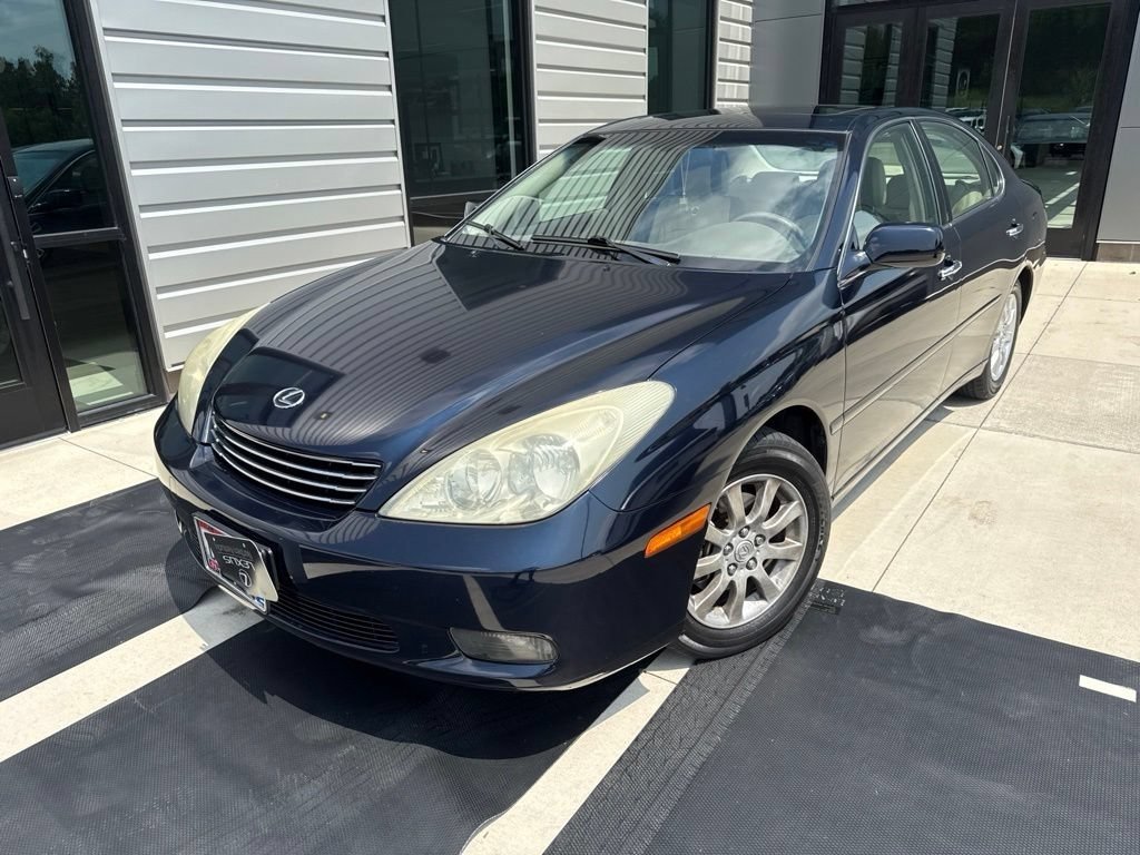 Used 2004 Lexus ES 330 FWD image 2