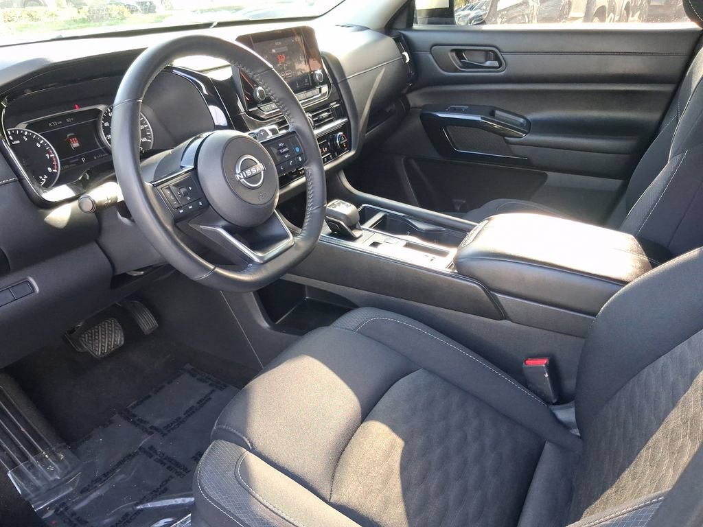 Used 2023 Nissan Pathfinder SV FWD image 16