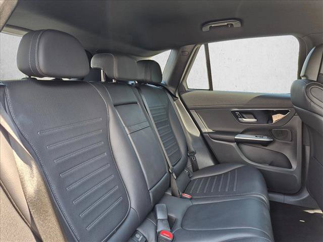 Used 2024 Mercedes-Benz GLC 300 image 18