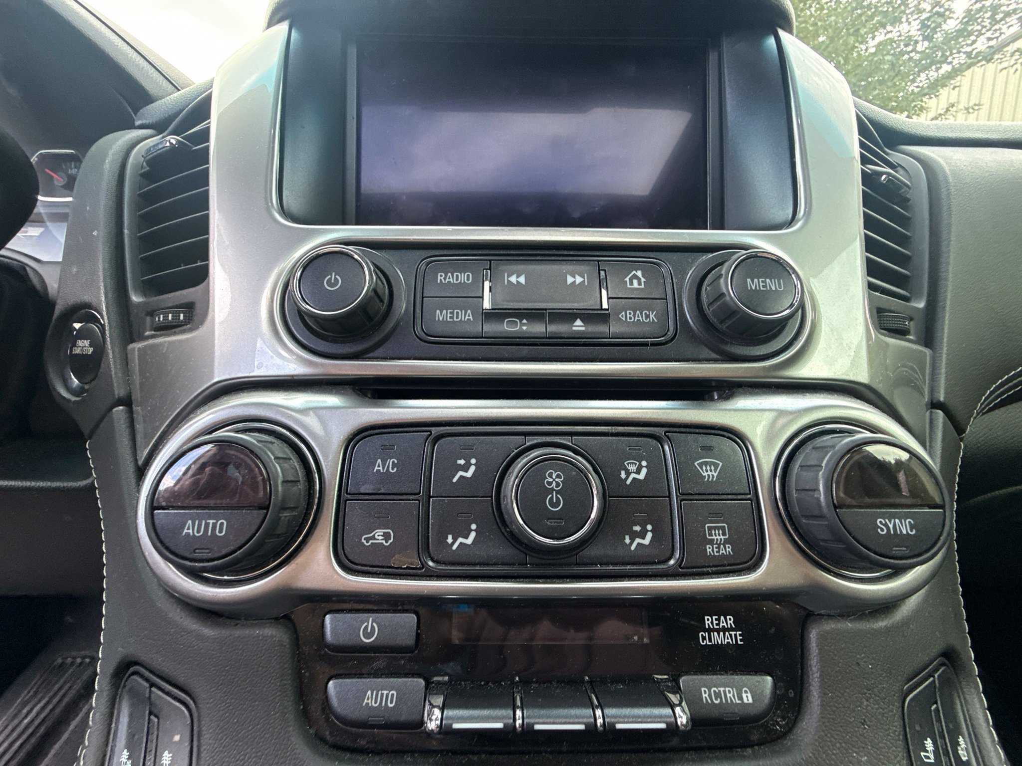 Used 2019 Chevrolet Tahoe LT w/ LT Signature Package AWD/4WD image 22