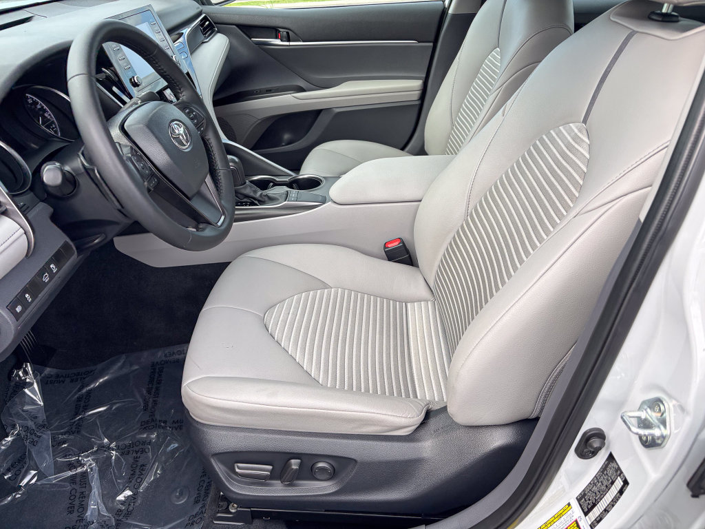 Used 2024 Toyota Camry SE FWD image 16