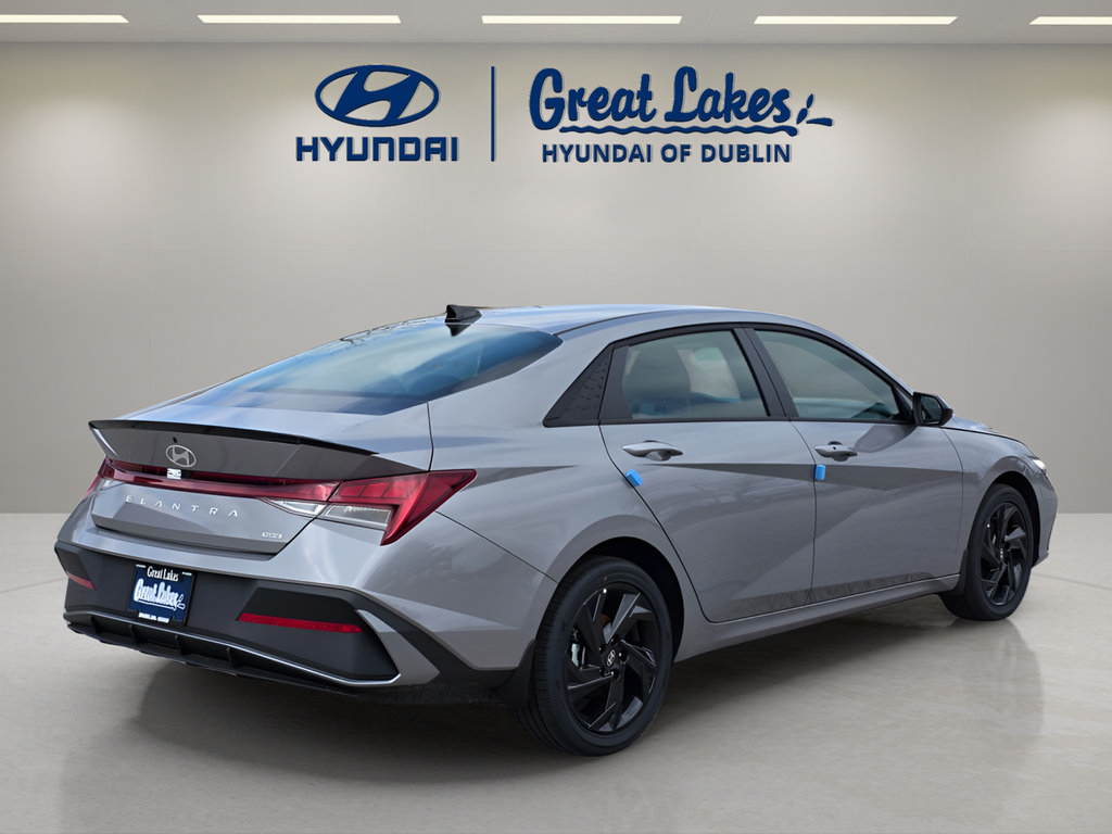 New 2026 Hyundai Elantra SEL FWD image 5