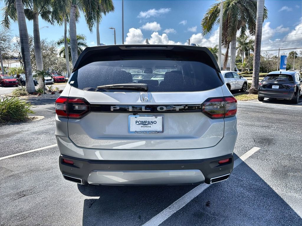 New 2026 Honda Pilot Black Edition image 7