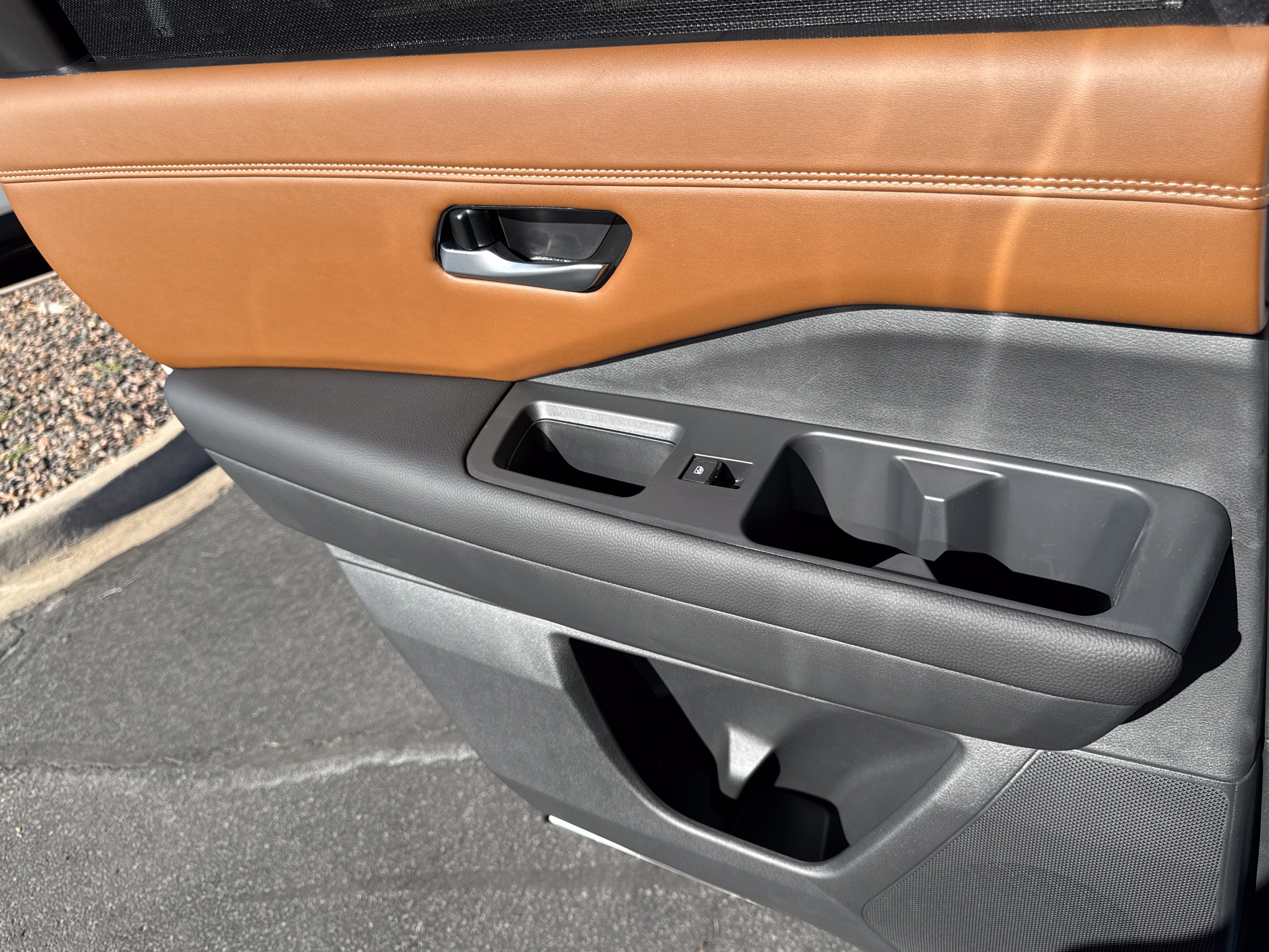 New 2026 Nissan Pathfinder Platinum AWD/4WD image 12