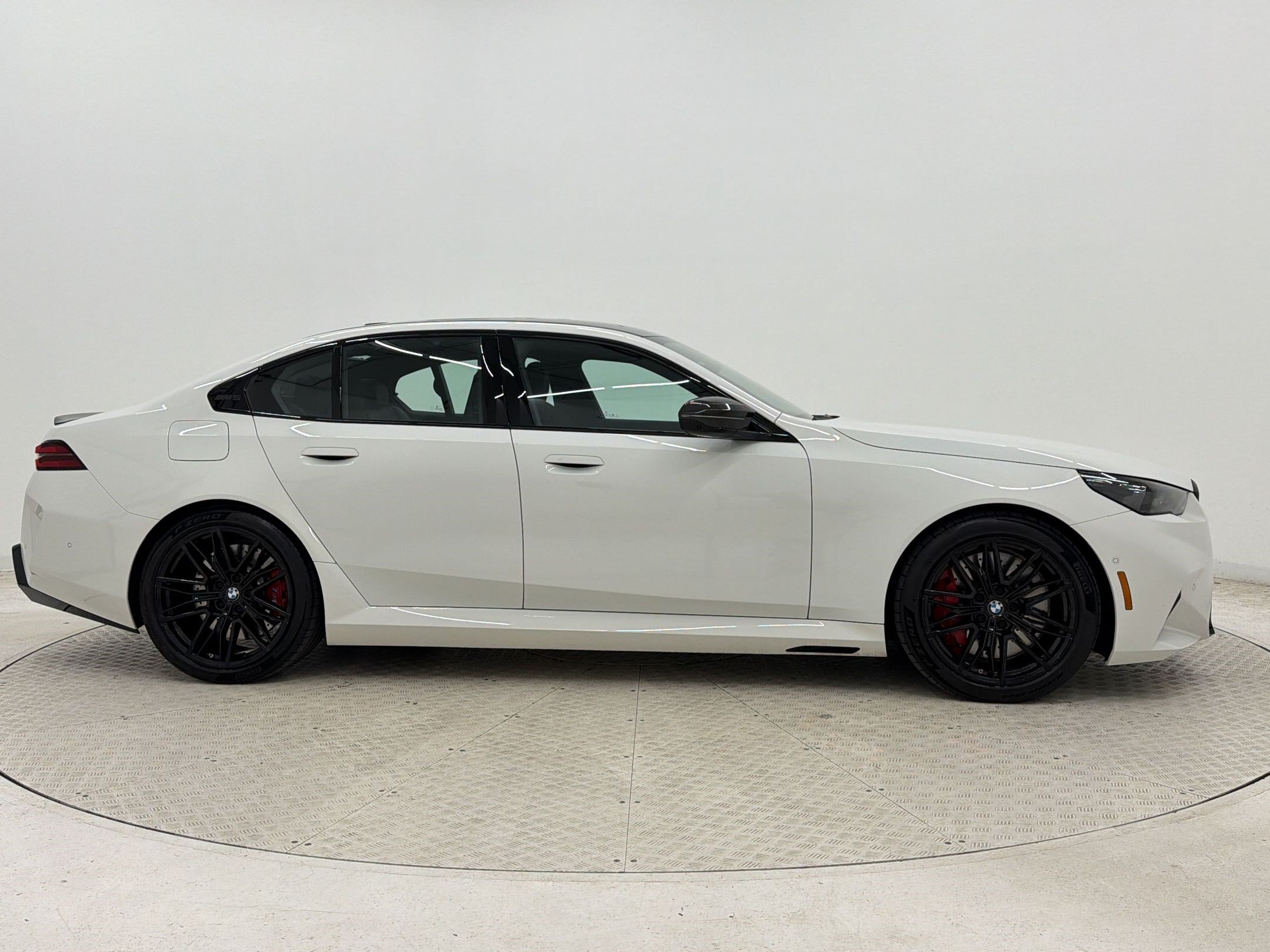 Certified 2025 BMW M5 w/ Carbon Package AWD/4WD image 8