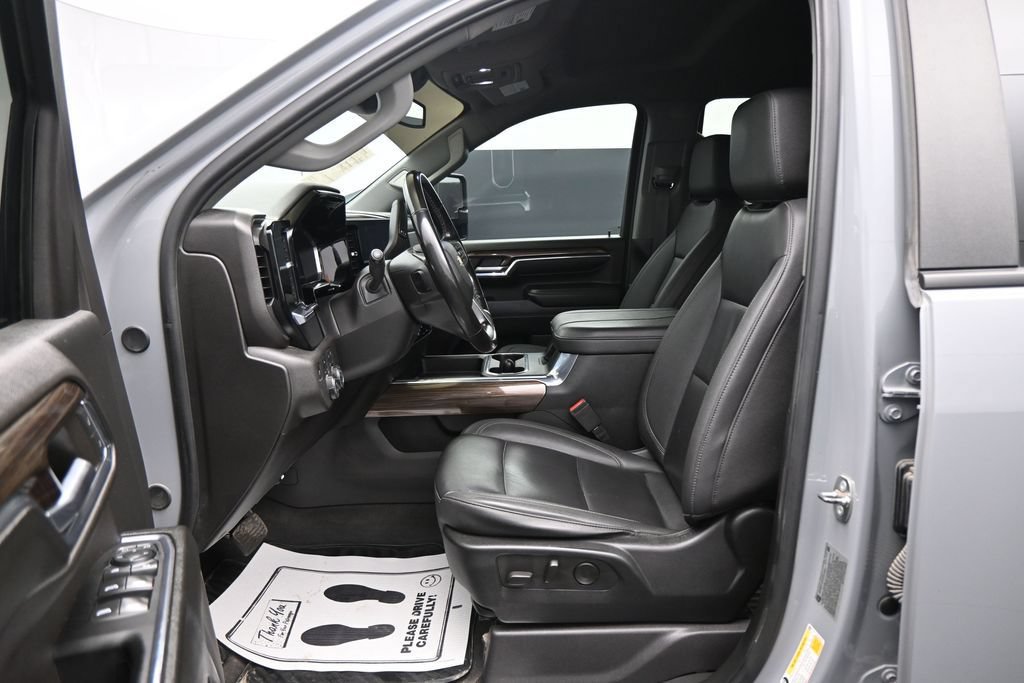 Used 2024 Chevrolet Silverado 3500 LT w/ Safety Package AWD/4WD image 9
