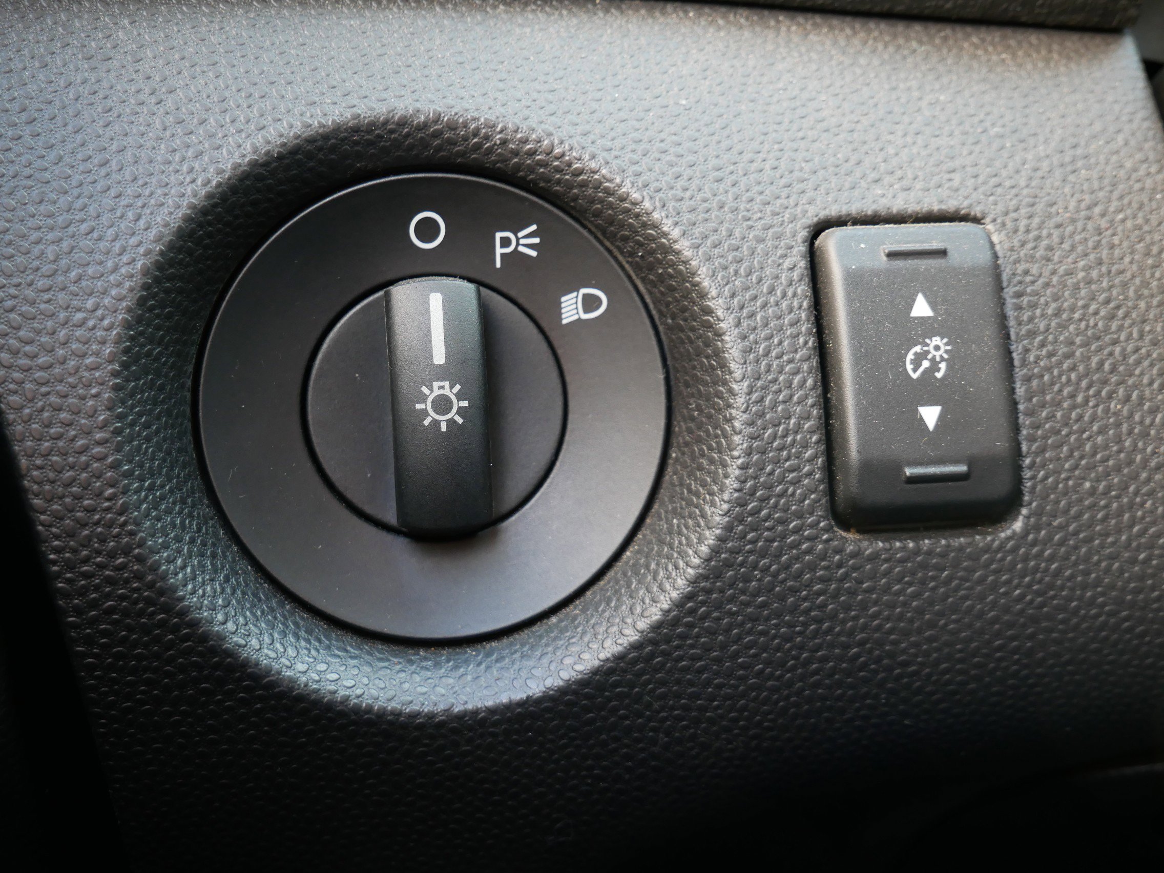 Used 2011 Ford Fiesta SE w/ 203A Rapid Spec Order Code image 16