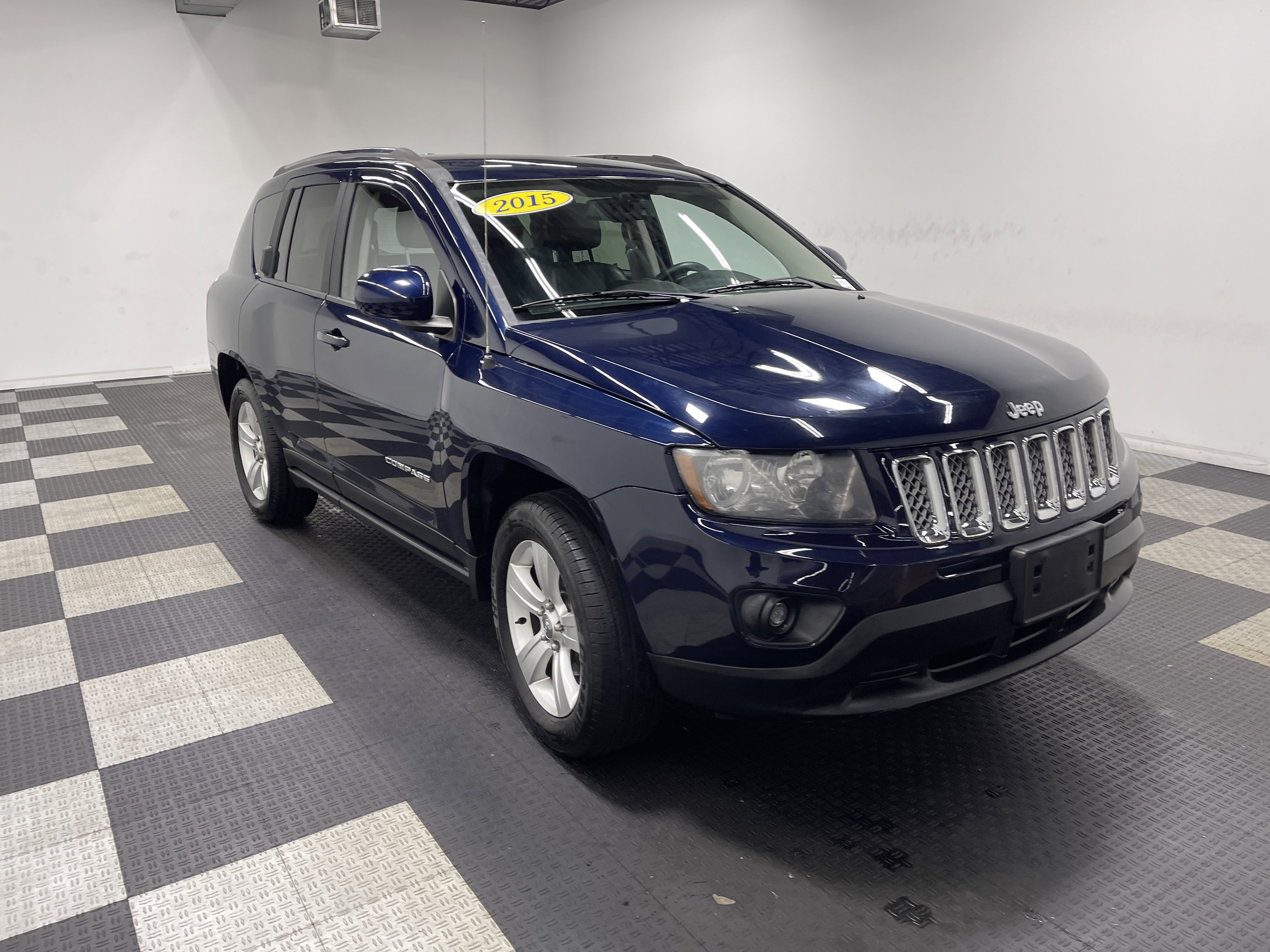 Used 2015 Jeep Compass Latitude image 6