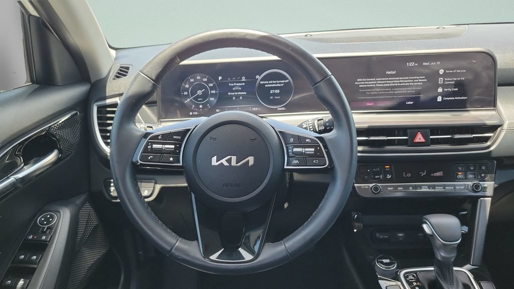 Used 2024 Kia Seltos EX FWD image 11