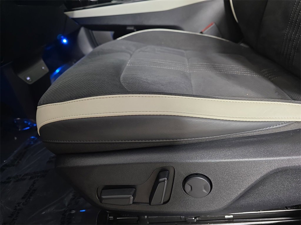 Used 2022 Kia EV6 GT-Line w/ GT-Line Suede Seat Package image 30