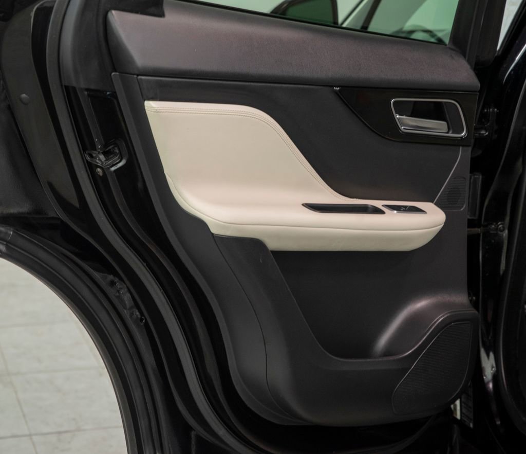 Used 2020 Jaguar F-PACE Prestige image 11