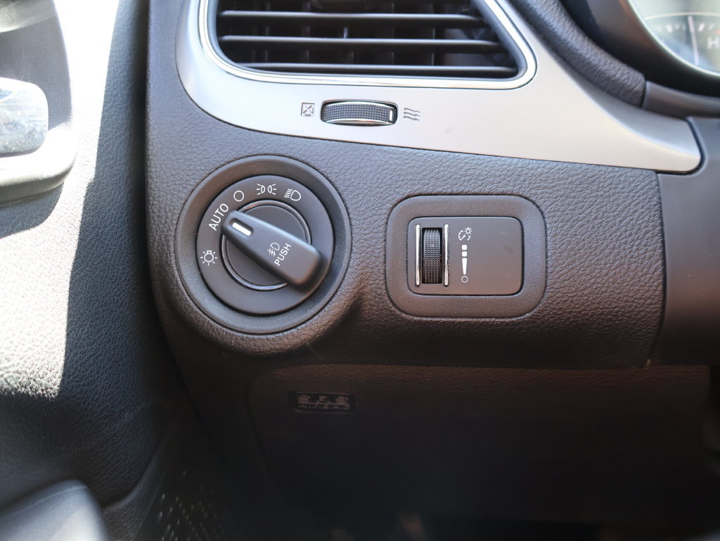 Used 2015 Dodge Journey Crossroad FWD image 31