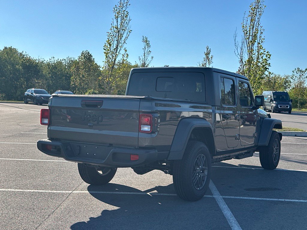 New 2026 Jeep Gladiator Sport w/ Dual Top Group AWD/4WD image 7