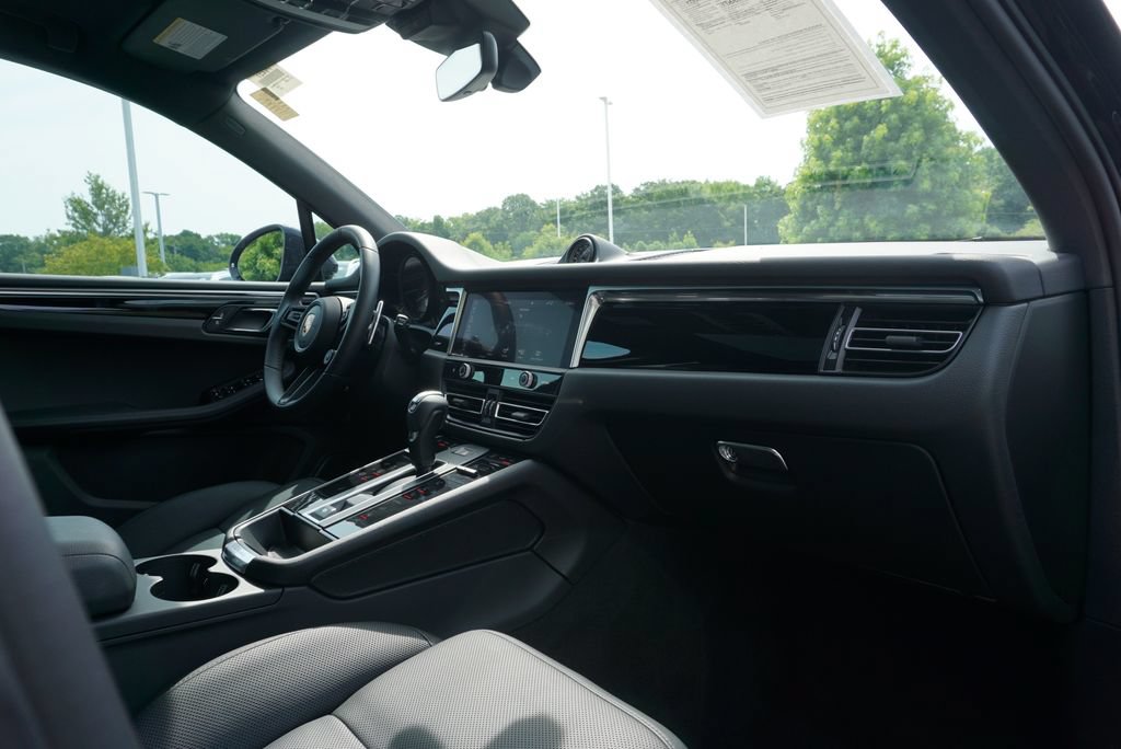 Used 2023 Porsche Macan S AWD/4WD image 64