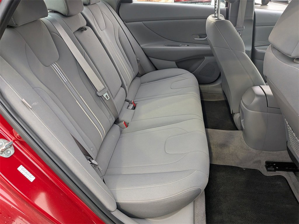 Certified 2024 Hyundai Elantra SEL w/ Convenience Package image 21