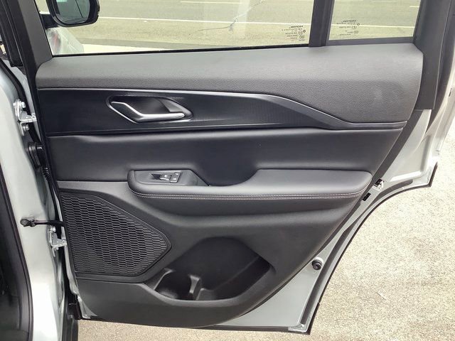 New 2025 Jeep Grand Cherokee Altitude image 35