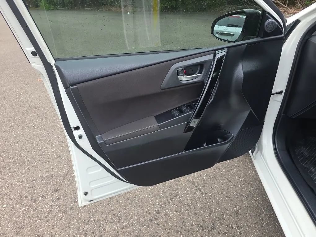 Used 2016 Scion iM FWD image 29