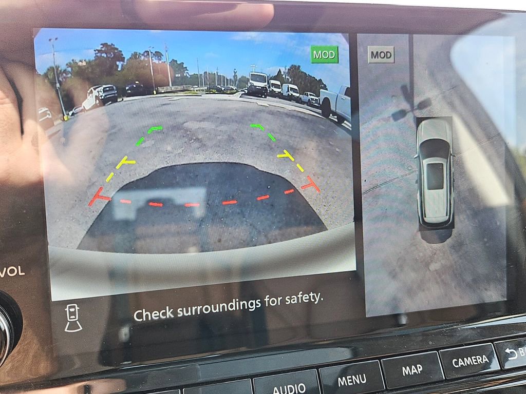 Used 2025 Nissan Pathfinder Platinum w/ Black Appearance Package image 19