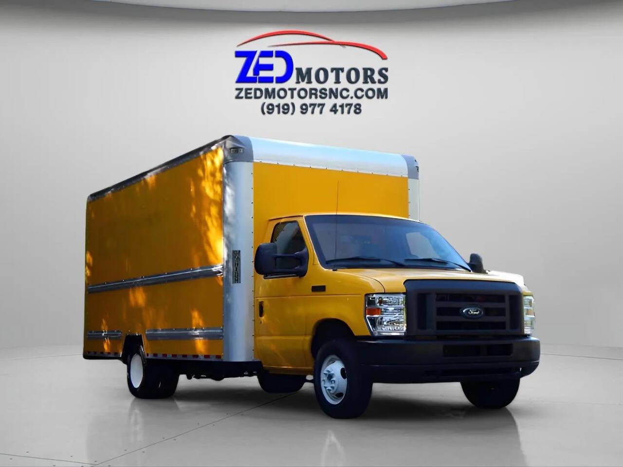Used 2019 Ford E-350 and Econoline 350 Super Duty image 3