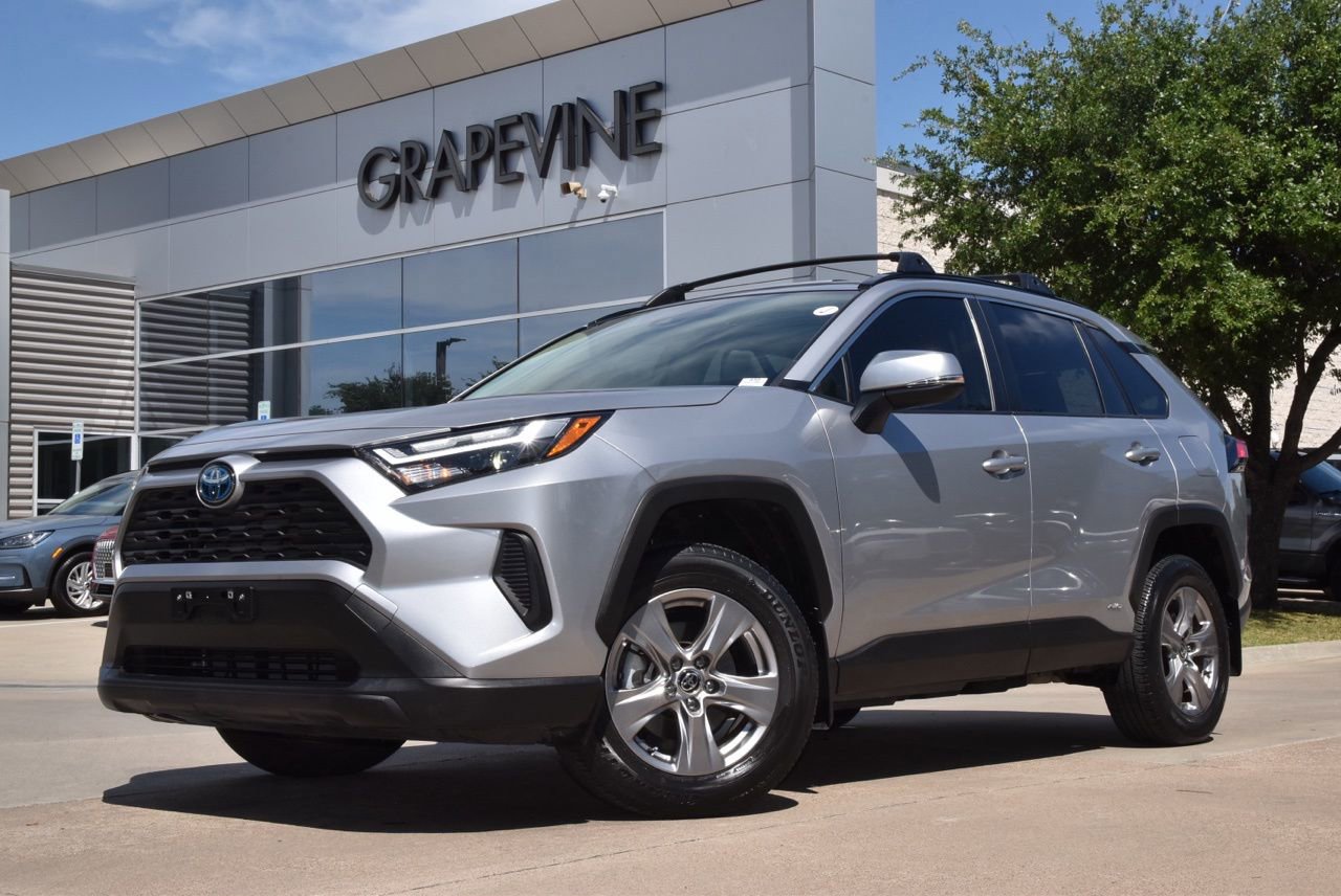 Used 2023 Toyota RAV4 XLE w/ Convenience Package AWD/4WD image 2