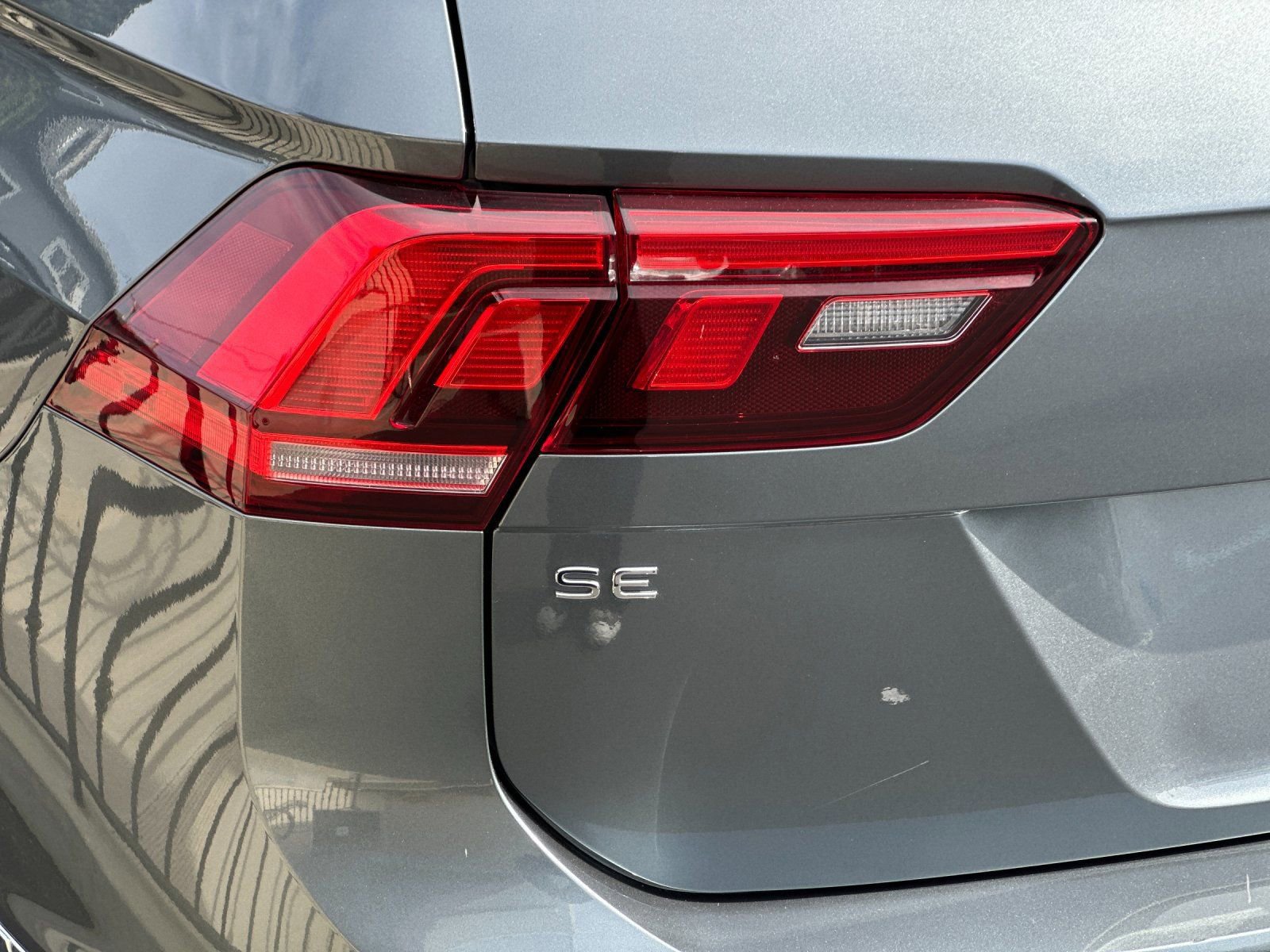 Used 2023 Volkswagen Tiguan SE FWD image 33