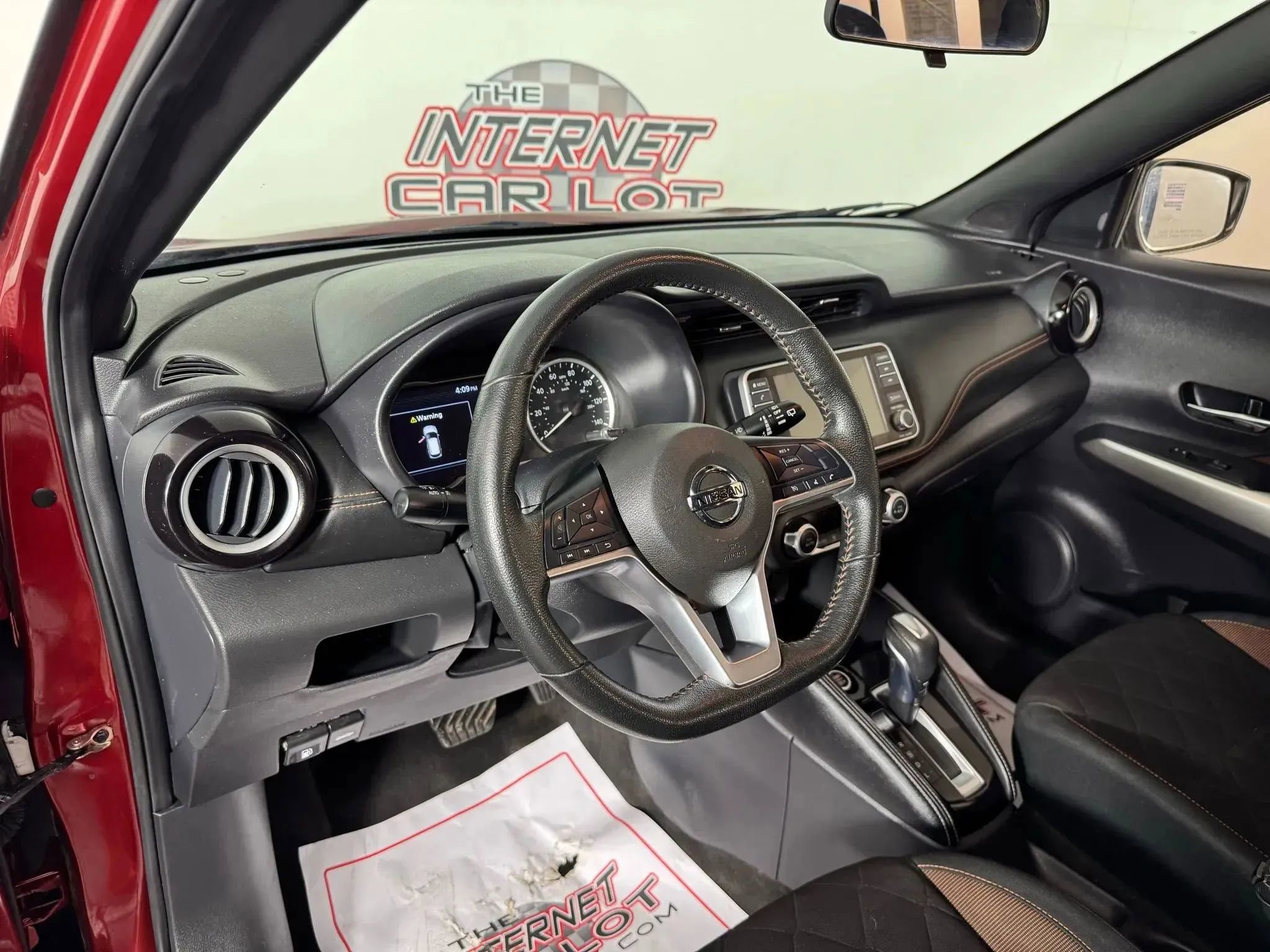 Used 2020 Nissan Kicks SR image 10