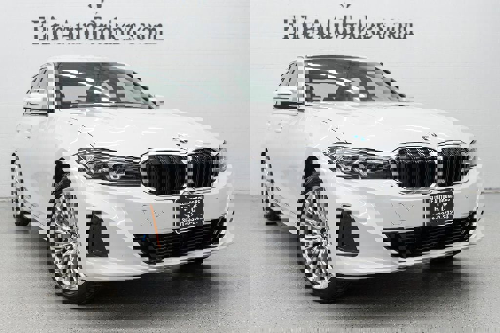 Used 2024 BMW 330i xDrive Sedan w/ Convenience Package image 7