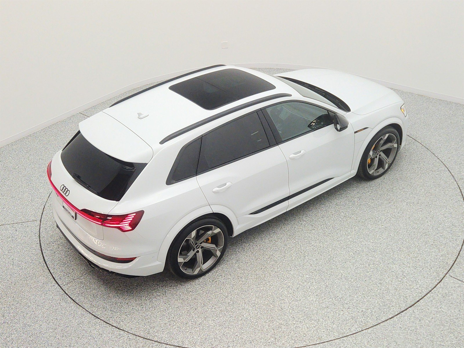 Used 2023 Audi e-tron S Premium Plus w/ Black Optic Package AWD/4WD image 26